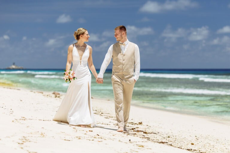 hochzeit seychellen brautpaar julia david 08